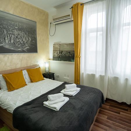 Central Old City Center Studio Universitate Coltea - Cav9 Bukares Bagian luar foto
