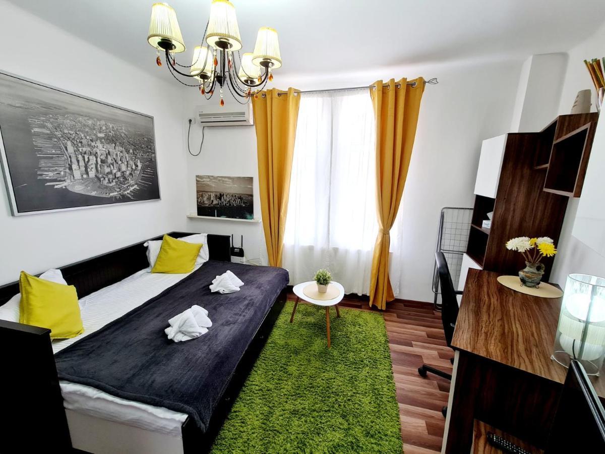 Central Old City Center Studio Universitate Coltea - Cav9 Bukares Bagian luar foto