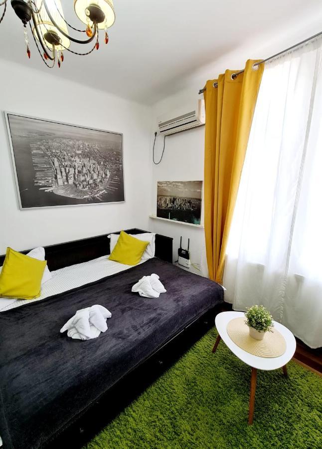 Central Old City Center Studio Universitate Coltea - Cav9 Bukares Bagian luar foto