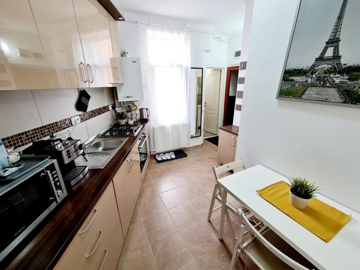 Central Old City Center Studio Universitate Coltea - Cav9 Bukares Bagian luar foto