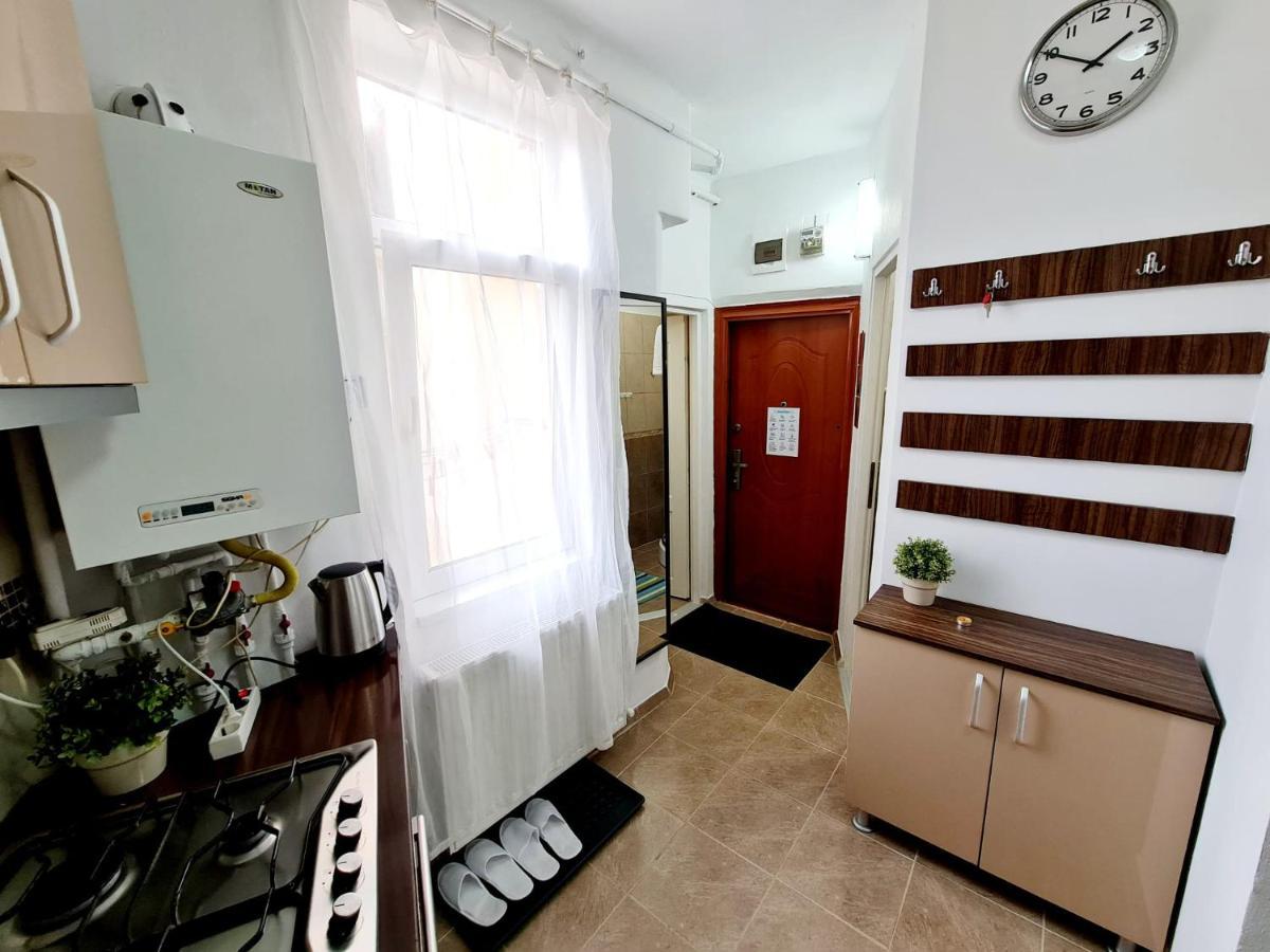 Central Old City Center Studio Universitate Coltea - Cav9 Bukares Bagian luar foto