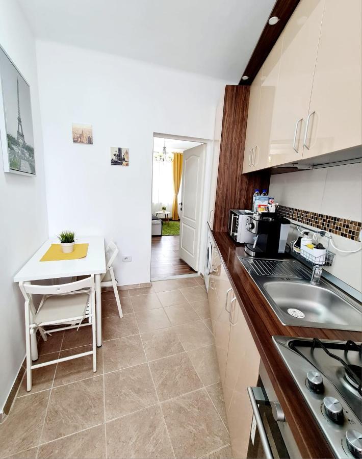 Central Old City Center Studio Universitate Coltea - Cav9 Bukares Bagian luar foto