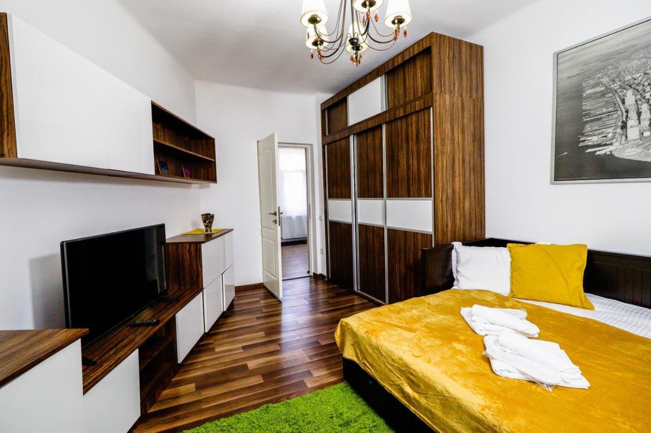 Central Old City Center Studio Universitate Coltea - Cav9 Bukares Bagian luar foto