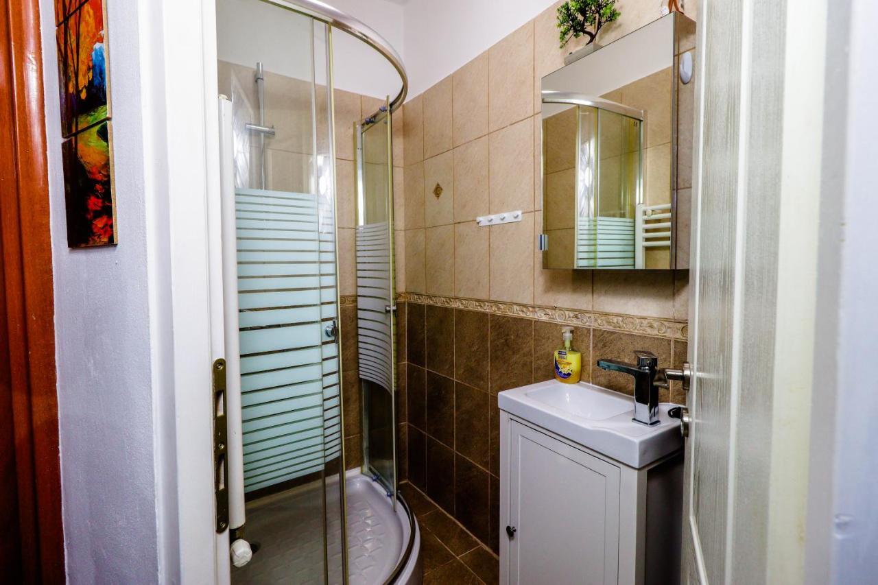 Central Old City Center Studio Universitate Coltea - Cav9 Bukares Bagian luar foto
