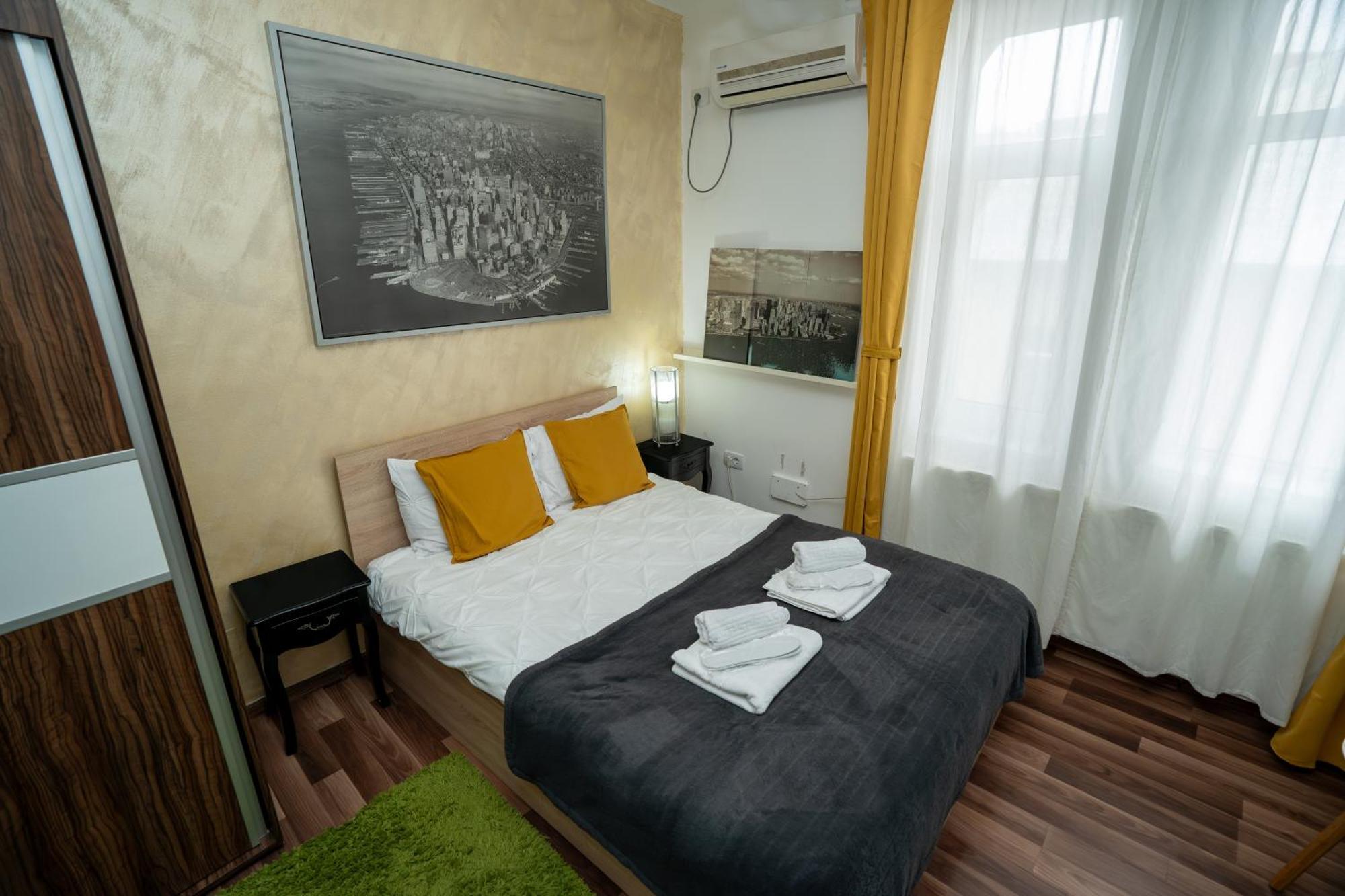 Central Old City Center Studio Universitate Coltea - Cav9 Bukares Bagian luar foto