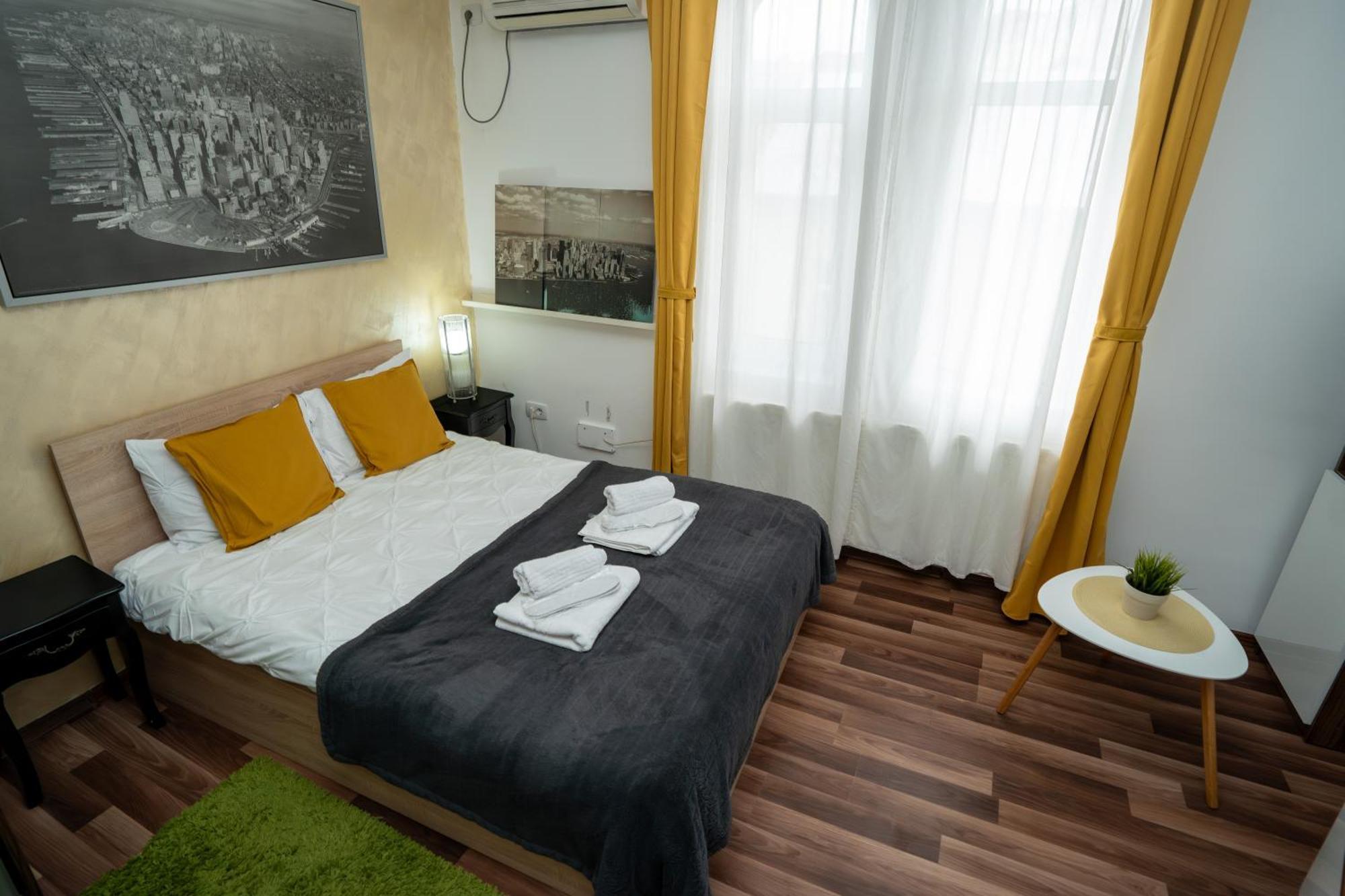 Central Old City Center Studio Universitate Coltea - Cav9 Bukares Bagian luar foto