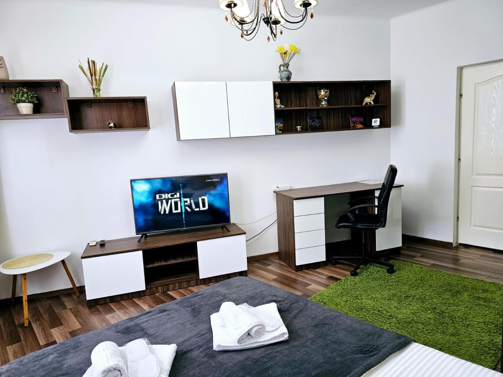 Central Old City Center Studio Universitate Coltea - Cav9 Bukares Bagian luar foto